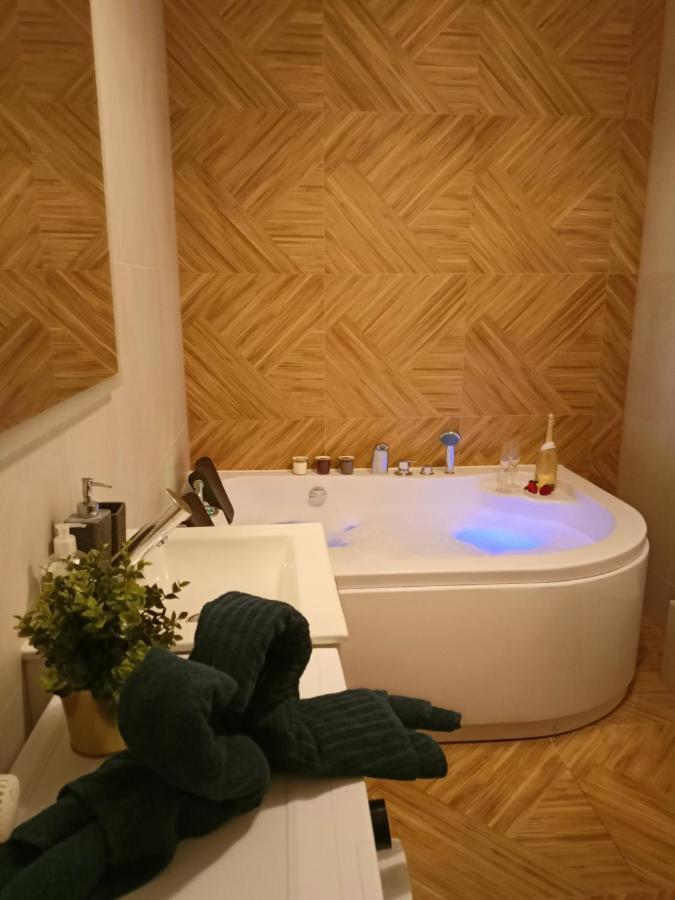 Ferienwohnung Apartament Z Sauna I Jacuzzi Radom Exterior foto